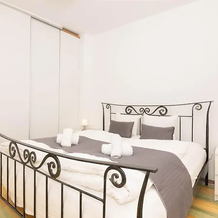 Mare With Free Parking Appartement *