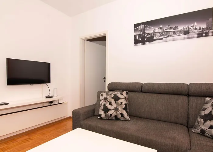 Mare With Free Parking 아파트