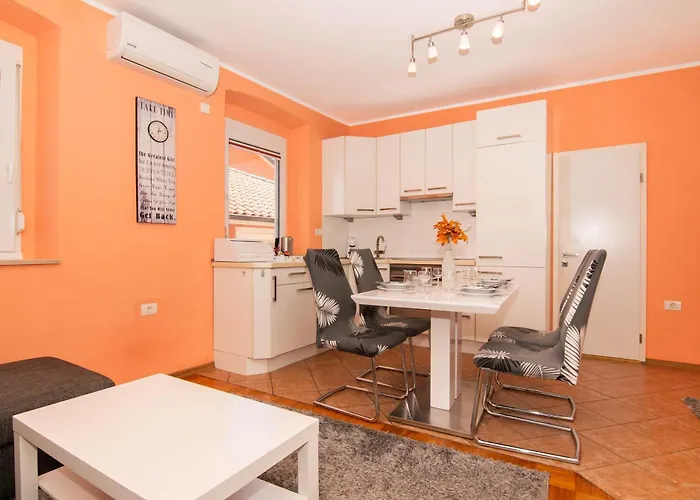 Mare With Free Parking *